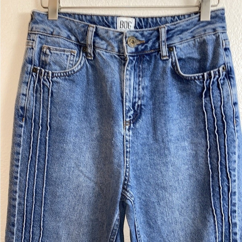 BDG Urban Outfitters Pintuck Mom Jeans Size 28 Blue Distressed 100% Cotton